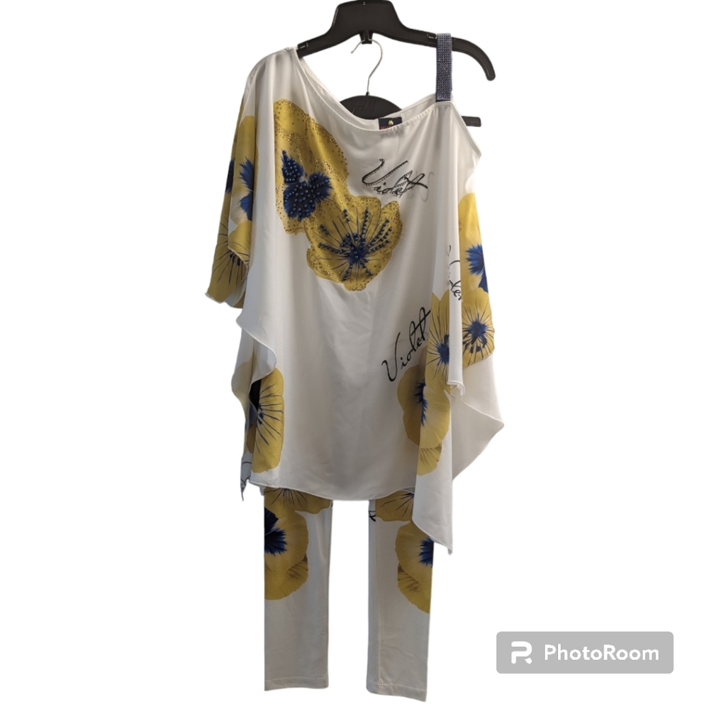 **PULLED** Floral Two-Piece Lounge Set